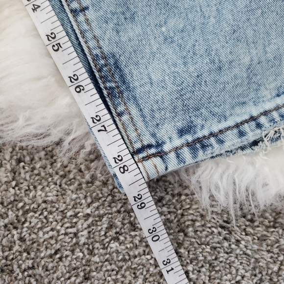 New! Refuge Denim Mom Relax High Rise Distressed Ripped Jeans. Size 9. - Picture 8 of 10